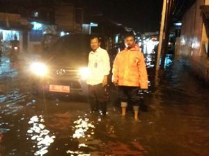 Diguyur Hujan, Sejumlah Wilayah di Jakarta Tergenang Air