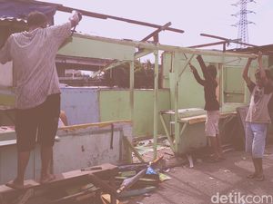 Warga Kalijodo Bongkar Rumah, Begini Penampakannya