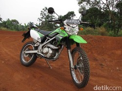 Pesaing Melirik Trail, Kawasaki: Kami Tak Takut