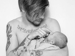 Louis Tomlinson Perjuangkan Hak Asuh Anak Kandungnya
