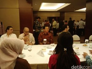 Ahok Ajak Jajarannya Nonton Film Talak 3 di Bioskop, Apa Maksudnya?