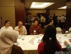 Ahok Ajak Jajarannya Nonton Film Talak 3 di Bioskop, Apa Maksudnya?
