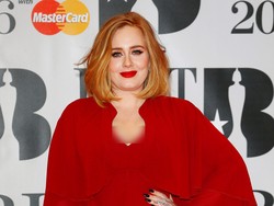 Adele Serius Jadi Guru Sekolah karena Ingin Punya Anak Kedua?