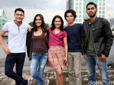 Ngobrol Seru Bareng Lola Amaria dan Bintang Film Jingga