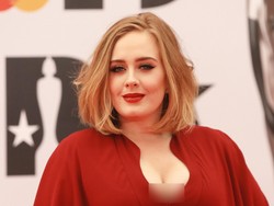Adele Ungkap Tampilan Wajahnya Tanpa Makeup