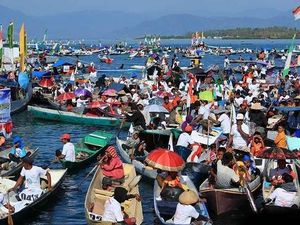 4 Destinasi Indonesia Untuk Menonton Festival Sedekah Laut