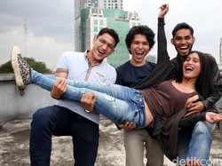 Begini Proses Menjadi Tunanetra di Film Jingga