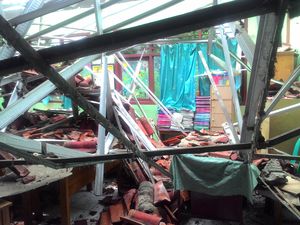 2 Kelas di SDN 06 Kalibaru Depok Ambruk
