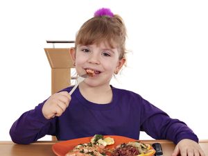 Begini Triknya Agar Anak Tak Konsumsi Junk Food Berlebih