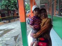 Cerita Bu Wati dan Sammy yang Tertimpa Genting SDN 06 Kalibaru yang Ambruk