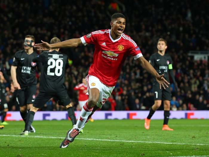 Hajar Midtjylland 5-1, MU Melaju