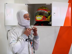 Duel Para Debutan: Rio Versus Dua Test Driver