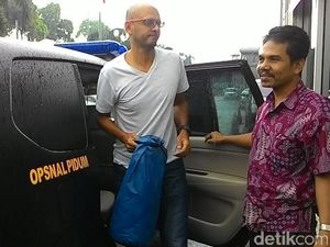 Dapat Grasi 19 Juni, WN Kanada Pencabul Siswa JIS Bebas 2 Hari Setelahnya Dapat Grasi 19 Juni, WN Kanada Pencabul Siswa JIS Bebas 2 Hari Setelahnya