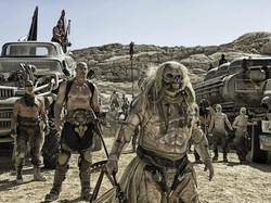 Sinopsis Mad Max: Fury Road - Petualangan Tom Hardy yang Benar-benar Gila