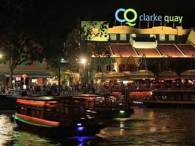 Begini Cantiknya Clarke Quay di Malam Hari