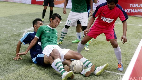 Pesepakbola Nasional Ikuti Kompetisi AIA Championship 2016