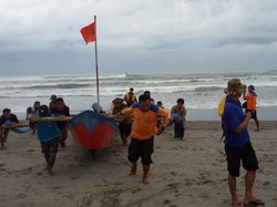 2 Santri yang Hilang di Pantai Parangkusumo Bantul Belum Juga Ditemukan
