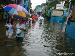 Kali Semongol Meluap, 5 RW di Cengkareng Barat Terendam Banjir