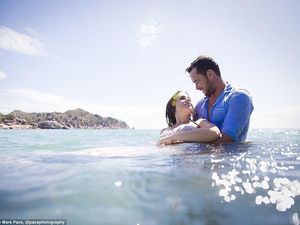 Resmi Menikah Lalu Ceburkan Diri ke Air Jadi Tren Pernikahan di 2016