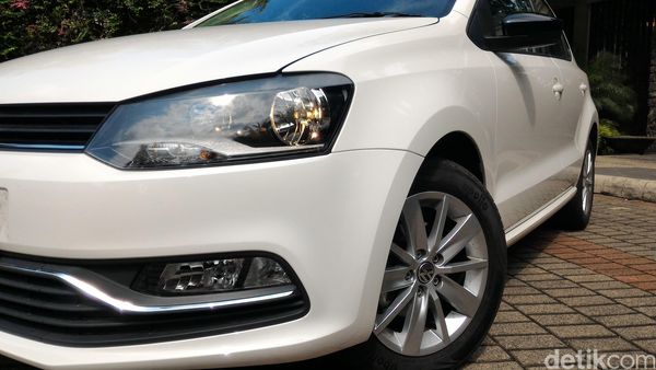 Menjajal Polo Bermesin 1.200 cc