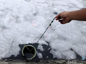 Bakteri Limbah Medis Cemari Tiga Sungai di Bogor Bakteri Limbah Medis Cemari Tiga Sungai di Bogor