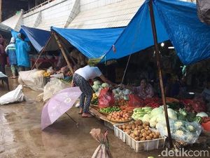 Cuaca Buruk, Harga Bawang Merah Hingga Cabai Keriting Meroket