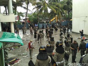 Satpol PP Sisir Kawasan Kalijodo, Pastikan Tak Ada Warga di Dalam Bangunan