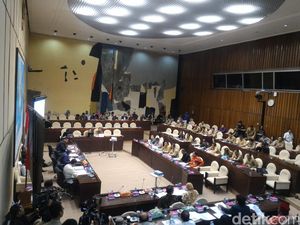 DPR Protes Rencana Moratorium Pemekaran Daerah DPR Protes Rencana Moratorium Pemekaran Daerah