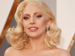 Selebriti dengan Perhiasan Senilai Rp 100 M Untuk Tampil di Oscar 2016