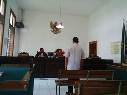 Peras Pengusaha Karaoke Rp 3 M, Oknum Perwira Polisi Divonis 4 tahun 8 Bulan