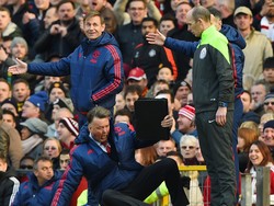 Diving di Depan Ofisial Pertandingan, Van Gaal Minta Maaf