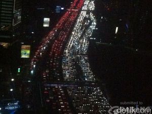 Tol Dalam Kota dari Bandara Soetta ke Cawang Terpantau Padat di Beberapa Titik