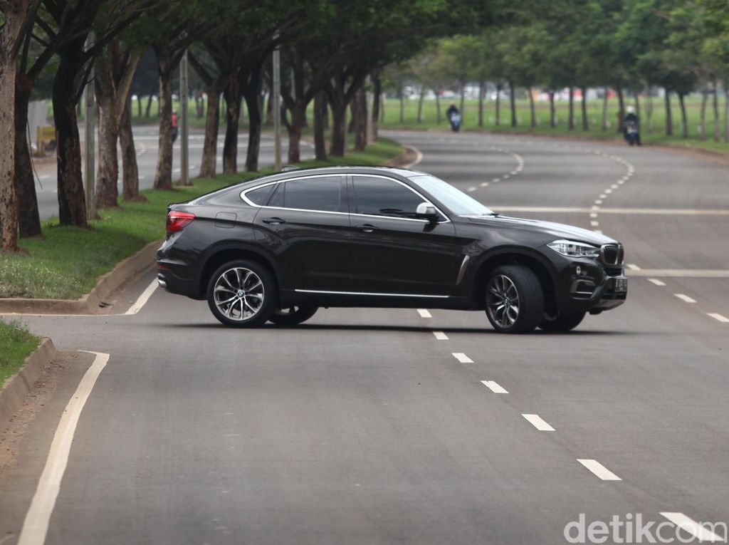 Warna Mobil Pengaruhi Harga Jualnya? Warna Mobil Pengaruhi Harga Jualnya?
