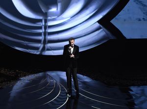Penampilan memukau Sam Smith di Oscar 2016