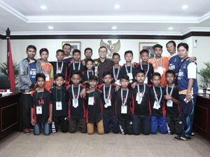 Ketua MPR Terima Curhatan Juara Nasional Sepak Bola Anak U-13