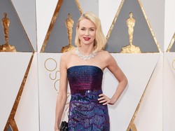 Pakai Blush On di Bagian Ini Buat Wajah Lebih Muda