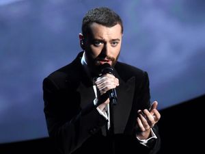 Lewat Writings on the Wall, Sam Smith Pukau Panggung Piala Oscar