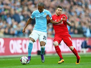 Fernandinho Berharap City Bisa Menangi Trofi-Trofi Lainnya