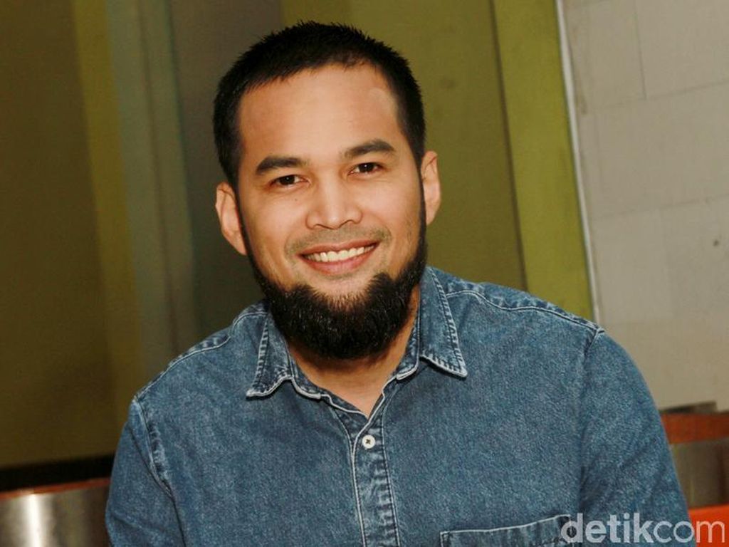 Teuku Wisnu hingga Dimas Beck Hadir di Tahlilan Hari Ketiga Ashraf Teuku Wisnu hingga Dimas Beck Hadir di Tahlilan Hari Ketiga Ashraf