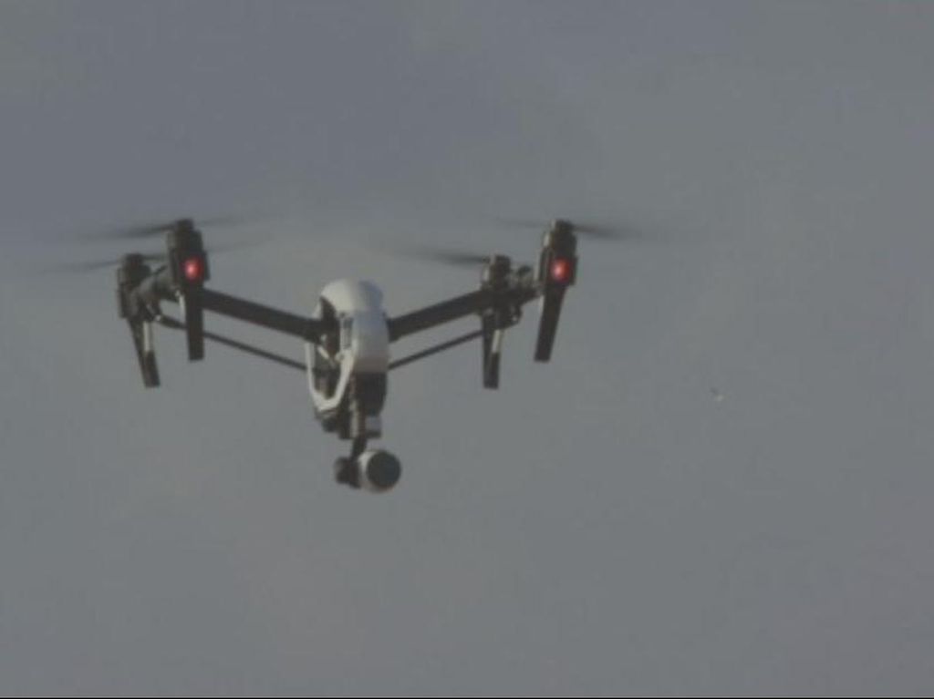 Mantul! Uni Emirat Arab Mau Pancing Hujan Pakai Drone Mantul! Uni Emirat Arab Mau Pancing Hujan Pakai Drone