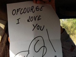 Penulis Ini Lamar Kekasihnya dengan Live Tweet Romantis