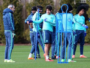 Kapan Mainkan Pato, Hiddink?