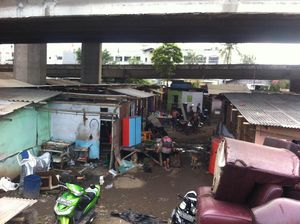 Ongkos Kontrakan di Kolong Tol Pluit Rp 350 Ribu, Bayar Listrik Rp 100 Ribu