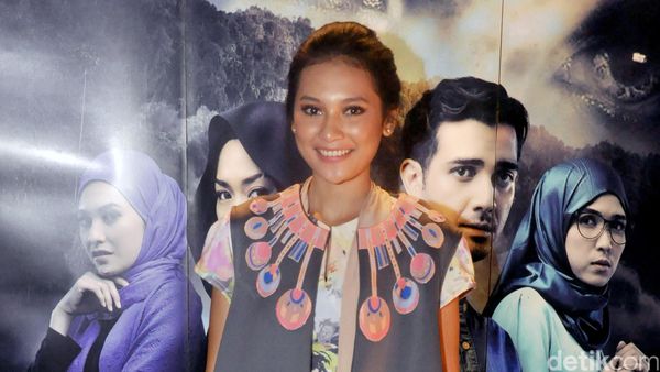 Si Manis Indah Permatasari