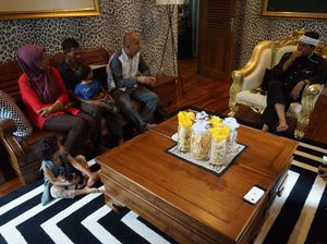 Bupati Dedi Tepuk Jidat karena Keluarga Pemulung ini Tak Mau Dibantu