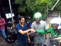 Nadiem Rayu Driver GrabBike: Lepas Jaket, Ayo Gabung Go-Jek!