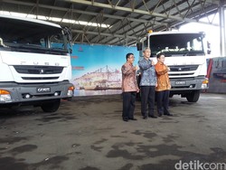 Mitsubishi Luncurkan Tractor Head FZ 4928 dan FZ 4028