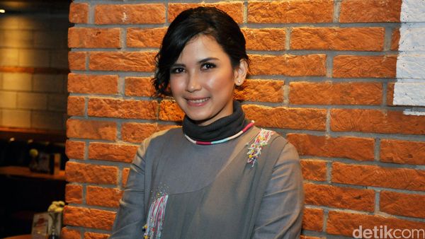 Dinda Kanya Dewi Terjun Jadi Produser