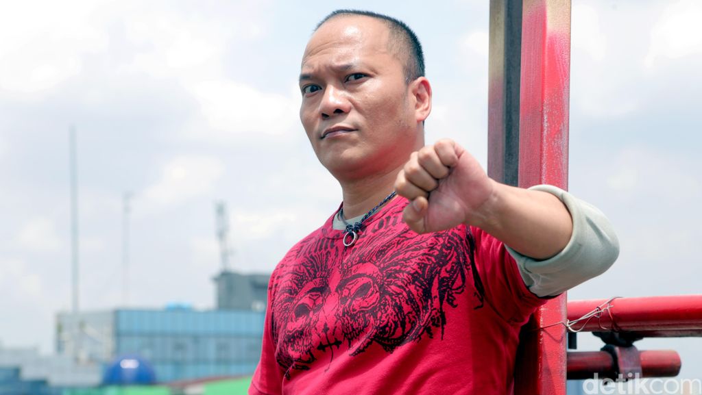 Curhat Iwa K di Kantor detikcom Curhat Iwa K di Kantor detikcom