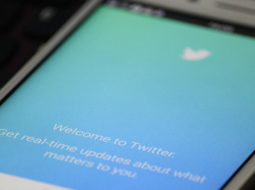 Cerna Hampir Semiliar Tweet Sehari untuk Deteksi Kabar Palsu